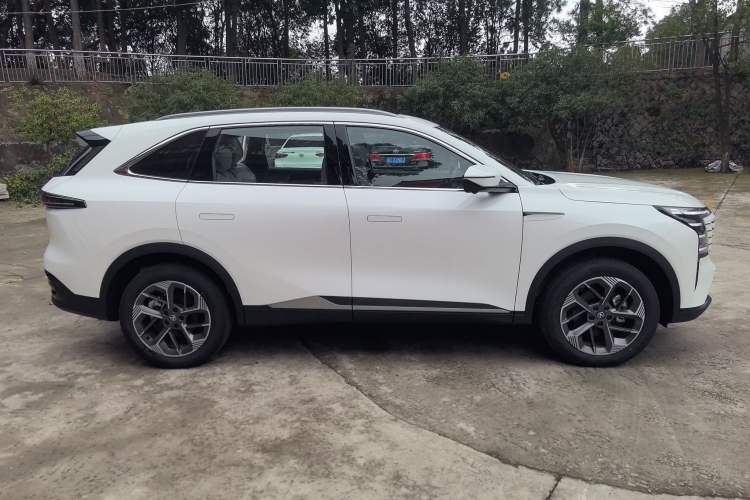 Used Changan CS75 PLUS 2025 Model, 4th Generation 1.5T New Blue Whale Smart Excellence Version
