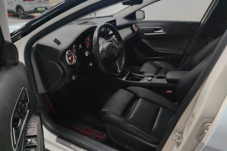 Used Mercedes-Benz GLA 2016 GLA 200 Fashion Model
