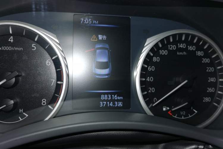 Used Infiniti Q50L 2018 2.0T Enjoyment Edition China V standard
