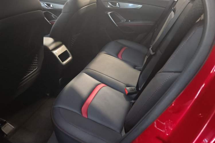 Used Changan CS55 2017 1.5T Manual Colorful Edition
