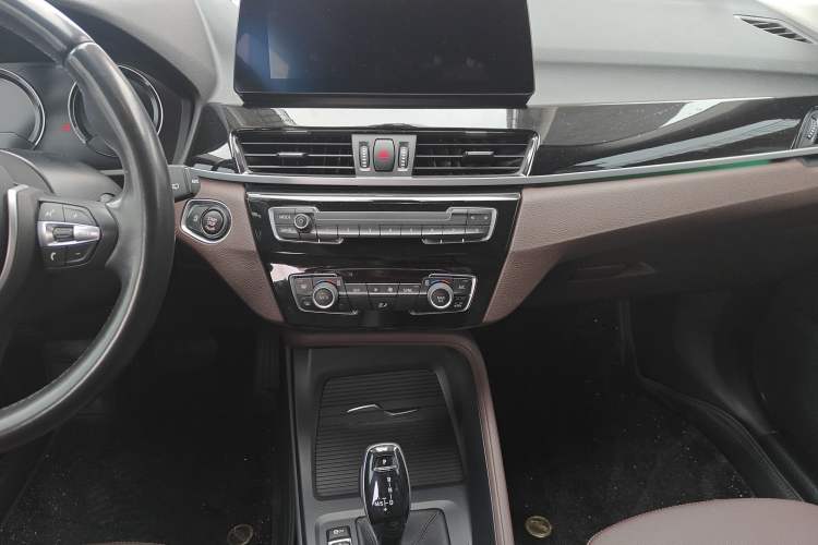 Used BMW X1 2021 Restyled sDrive25Li Leading Edition
