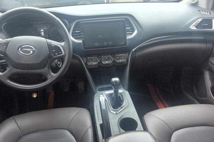 Used GAC Trumpchi GS4 2017 200T Manual Two-Wheel Drive Elite Edition
