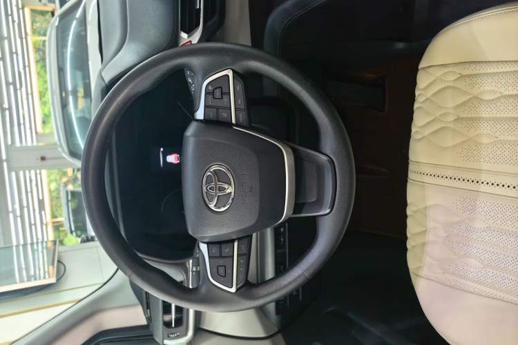 Used Toyota Sienna 2023 2.5L Hybrid Comfort Edition