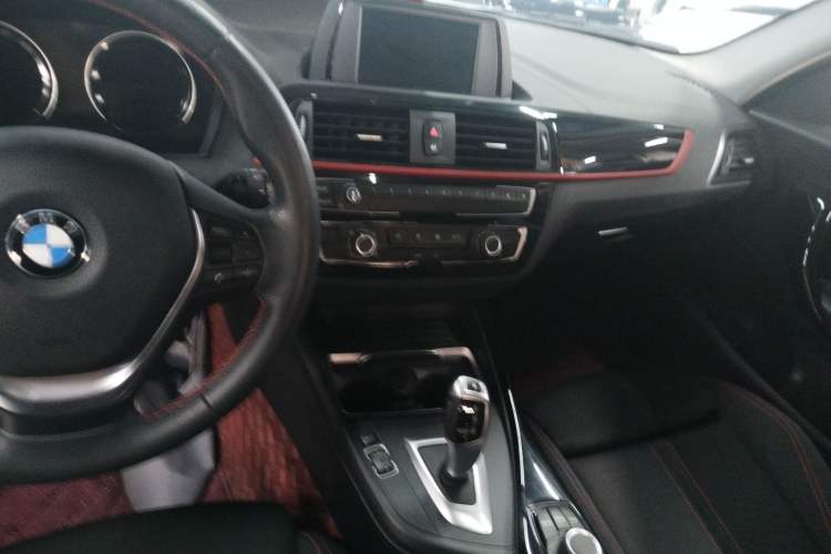 Used BMW 1 Series 2018 118i Sport Design Package
