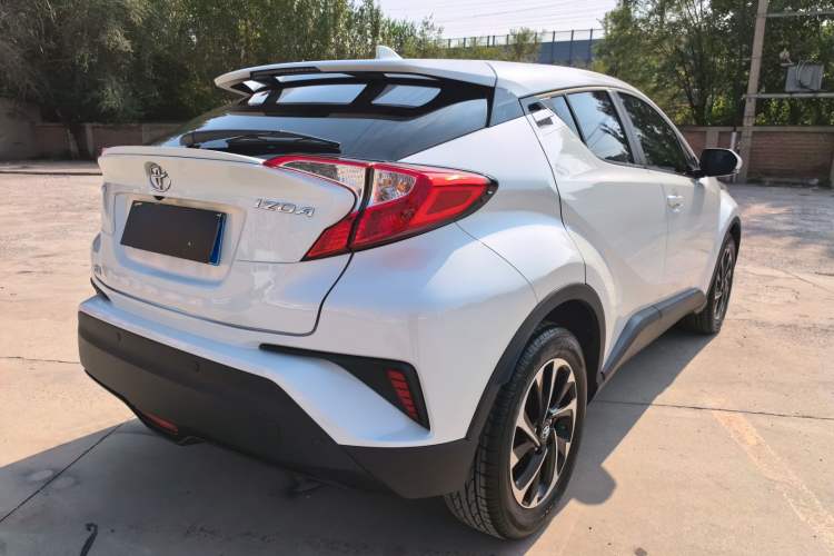 Used Toyota IZOA 2020 2.0L Yi Xiang CARE
