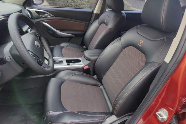 Used BYD Song 2016 Gaishi Edition 1.5TID Automatic Leading Model
