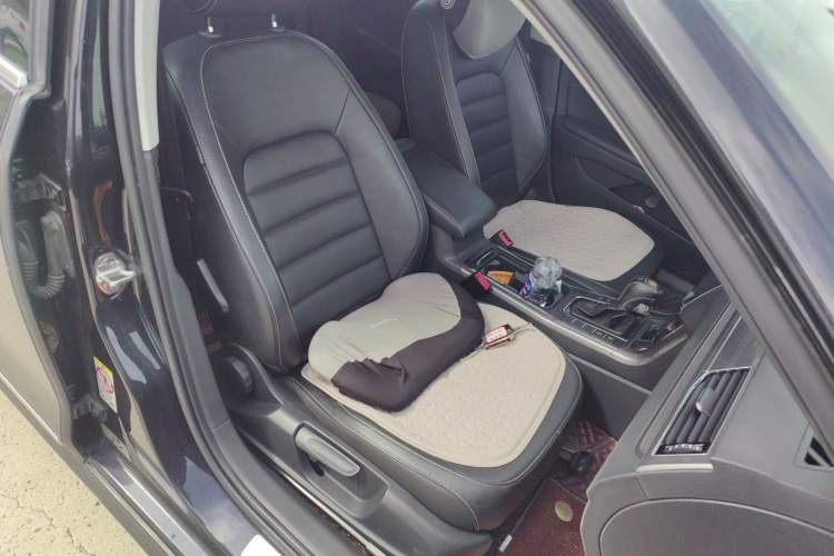 Used Volkswagen Passat 2016 1.8T Government Procurement Version (CEA Engine + 6AT)
