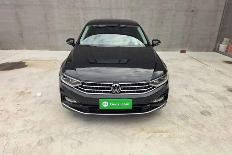 Used Volkswagen Magotan 2023 2 Million Units Limited Edition 330TSI DSG Leading Version
