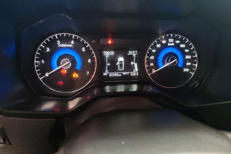 Used Dongfeng Fengon 580 2016 1.8L Manual Comfort Model
