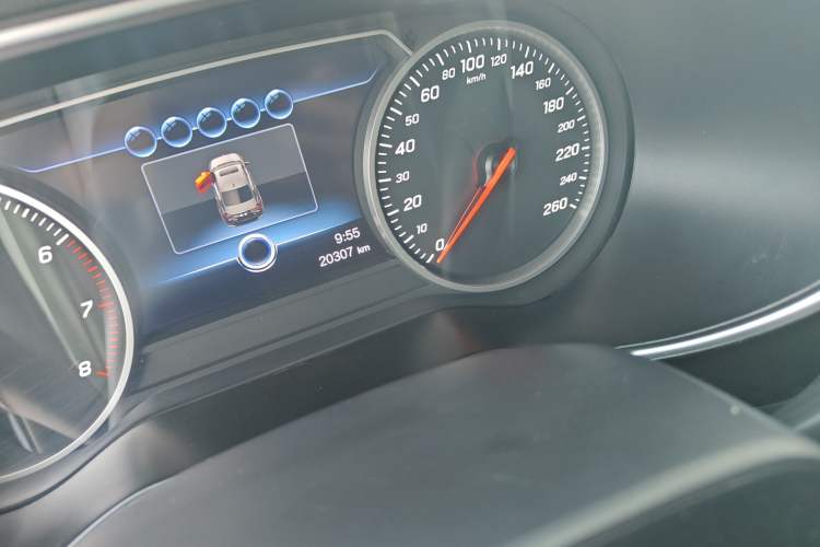 Used Hongqi H5 2022 Classic Model Facelift 1.8T Automatic Smart Connect Flagship Edition
