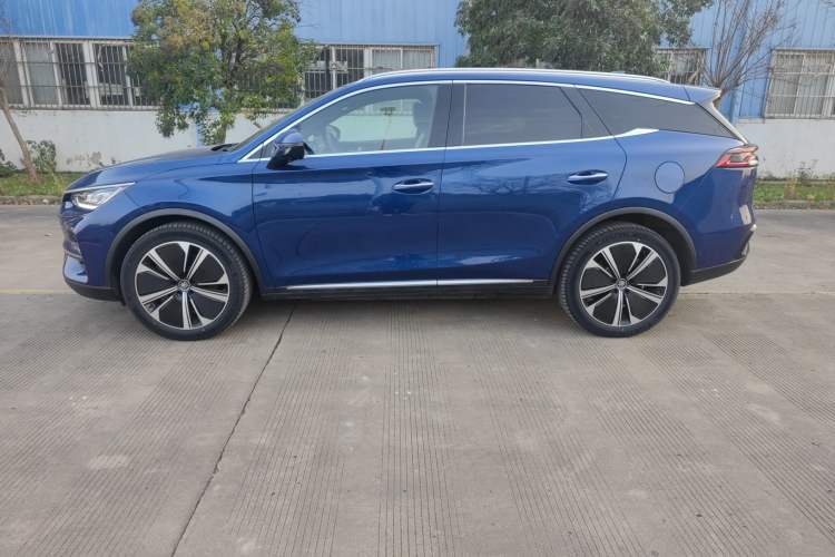 Used BYD Tang New Energy 2022 EV 635 km All-Wheel-Drive Flagship Model
