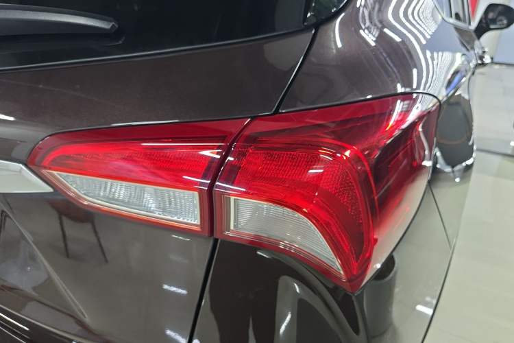 Used Buick Envision 2018 28T All-Wheel-Drive Versatile Sports Flagship Model
