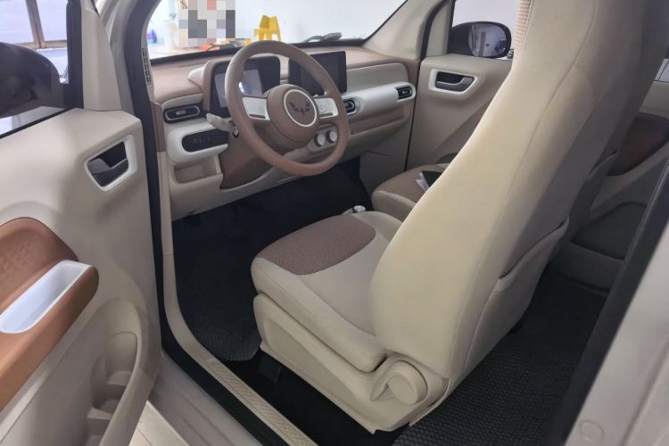 Used Wuling Hongguang MINIEV 2024 3rd Generation 215km Advanced Version
