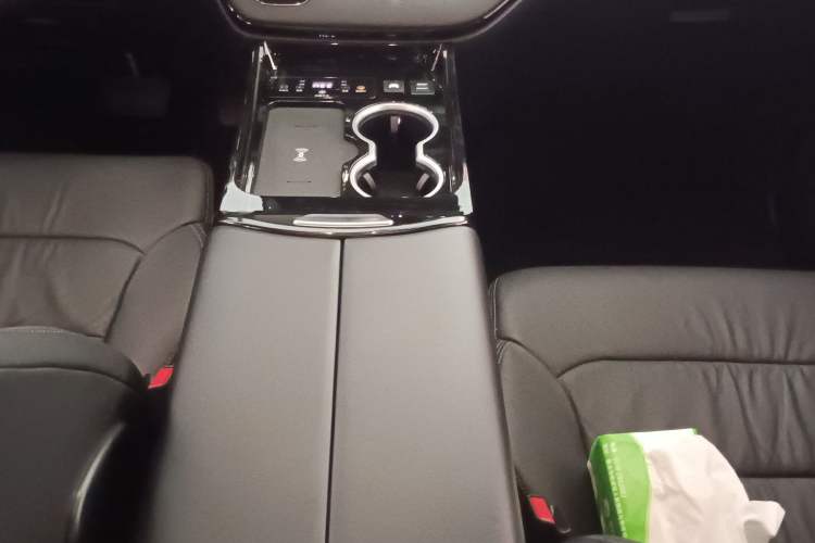 Used Honda Elysion 2024 2.0L eHEV Luxury Edition
