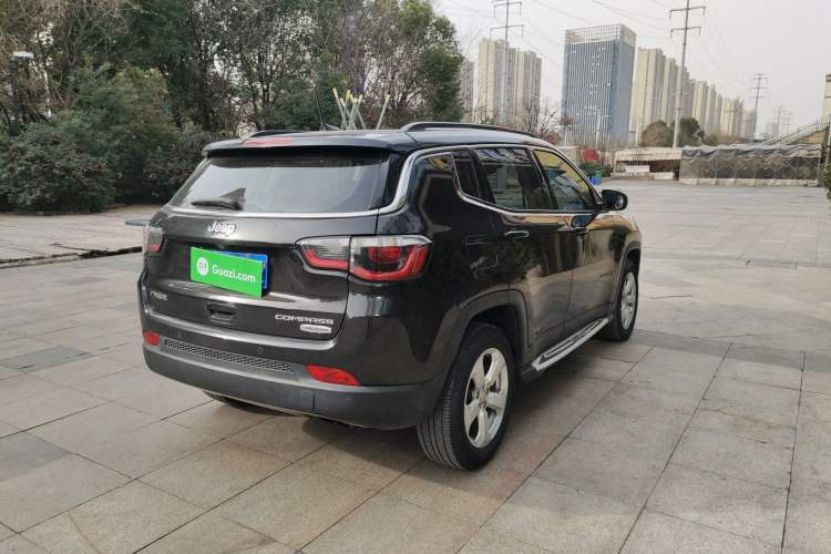 Used  Compass 2017 200T Automatic Family Edition