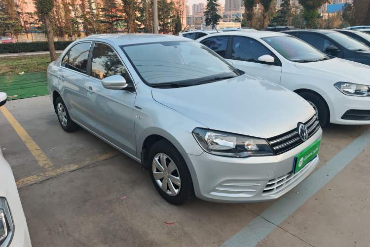 Used Volkswagen Jetta 2015 Value Edition 1.6L Manual Fashionable Style
