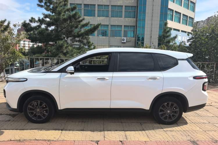 Used Baojun RM-5 2019 1.5L Manual Elite Edition with 24-hour Online Service 5 Seats
