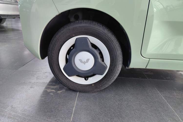 Used Wuling Hongguang MINIEV 2021 Macaron Premium Model – Lithium Iron Phosphate
