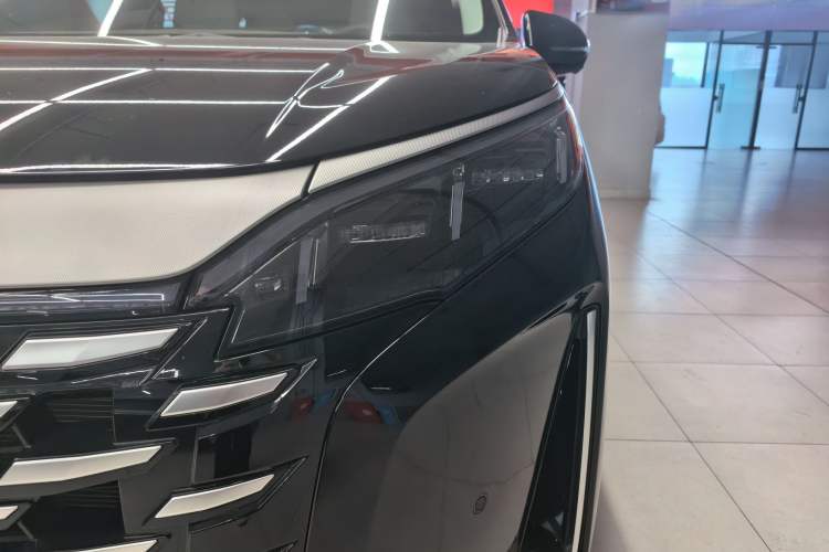 Used BYD Xia 2025 DM-i 1.5T 180km Beyond Edition
