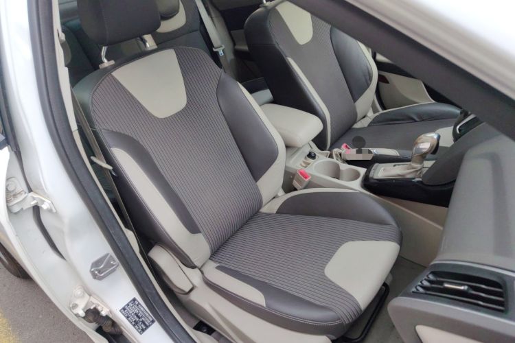 Used Ford Focus 2012 Sedan 1.6L Automatic Fashion Edition