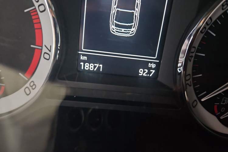 Used Skoda Octavia 2019 1.5L Automatic Smart Drive Luxury Edition China VI Standard
