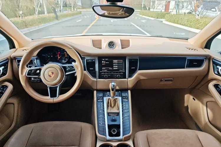 Used Porsche Macan 2014 Macan 2.0T
