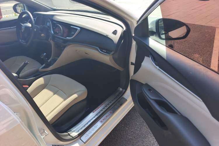 Used Buick GT 2017 15N Manual Entry-Level Trim
