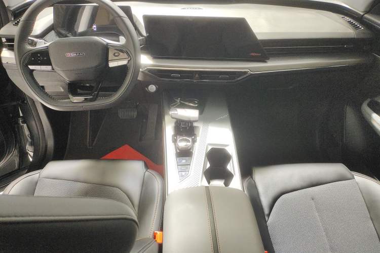 Used Oshan Z6 2023 Blue Whale 1.5T DCT Luxury Model
