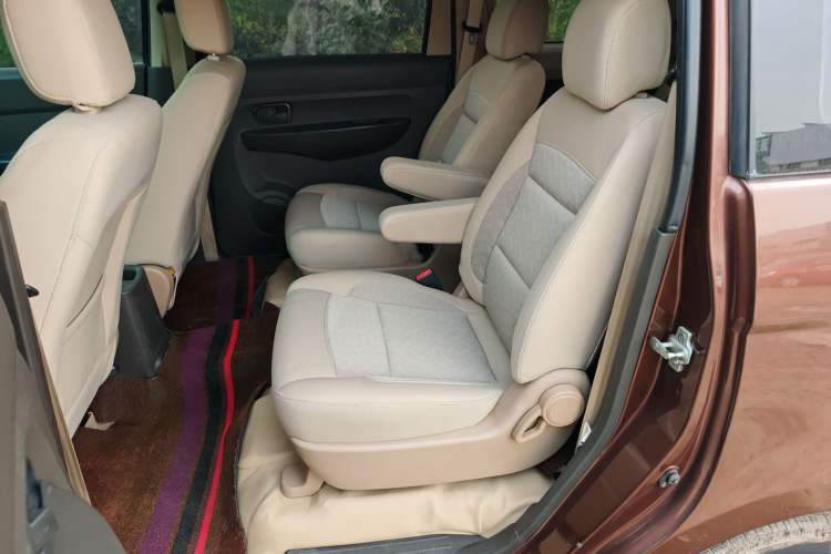 Used Wuling Hongguang 2014 1.5L S Standard Version

