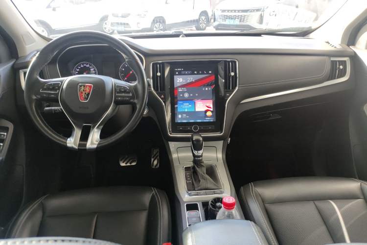 Used Roewe RX5 2018 20T Two-Wheel Drive Automatic Internet Smart Edition
