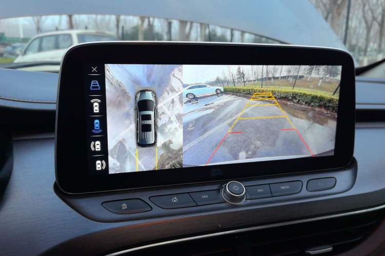 Used Buick GL8 2022 Land Executive Class 652T Prestige Model