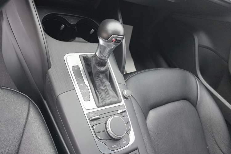 Used Audi A3 2015 Limousine 35 TFSI Millionth Anniversary Intelligent Leading Model
