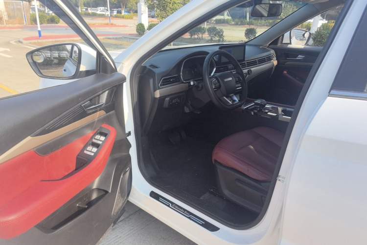 Used JETOUR X70 2023 1.5T DCT Overpass PRO+ Edition 7 Seats
