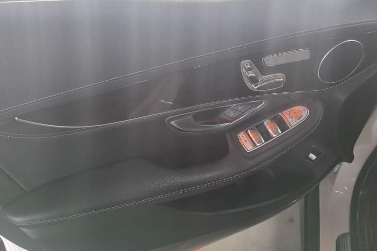 Used Mercedes-Benz GLC 2019 GLC 260 L 4MATIC Dynamic Model
