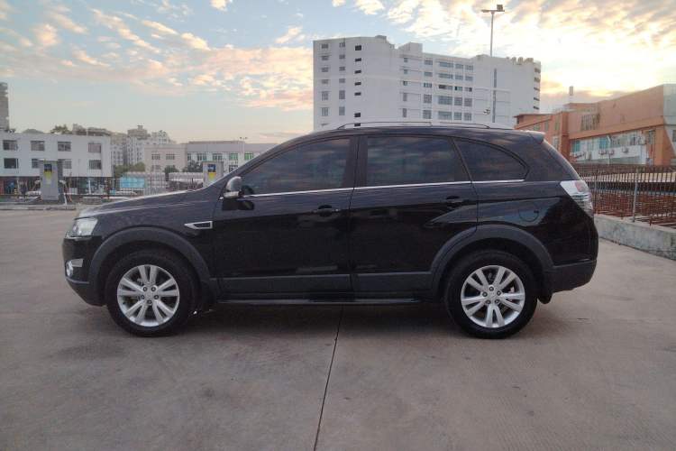 Used Chevrolet Captiva 2014 2.4L 4x4 Flagship Edition 7 Seats