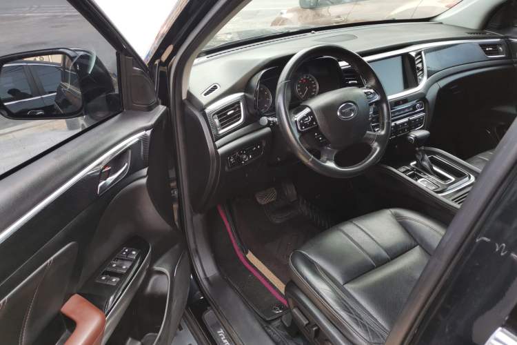 Used GAC Trumpchi GS7 2017 320T Two-Wheel-Drive Luxury Model
