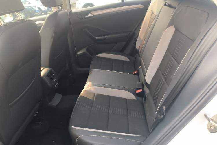 Used Volkswagen T-ROC 2020 280TSI DSG Two-Wheel-Drive Elite Version
