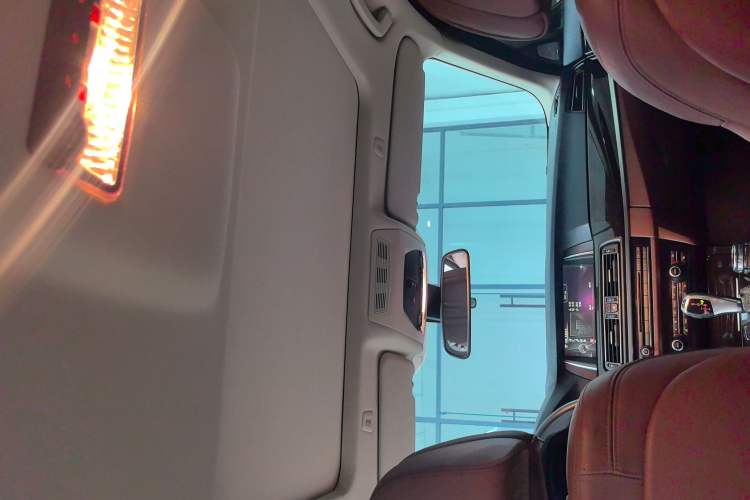 Used BMW 5 Series 2015 535Li Leading Model
