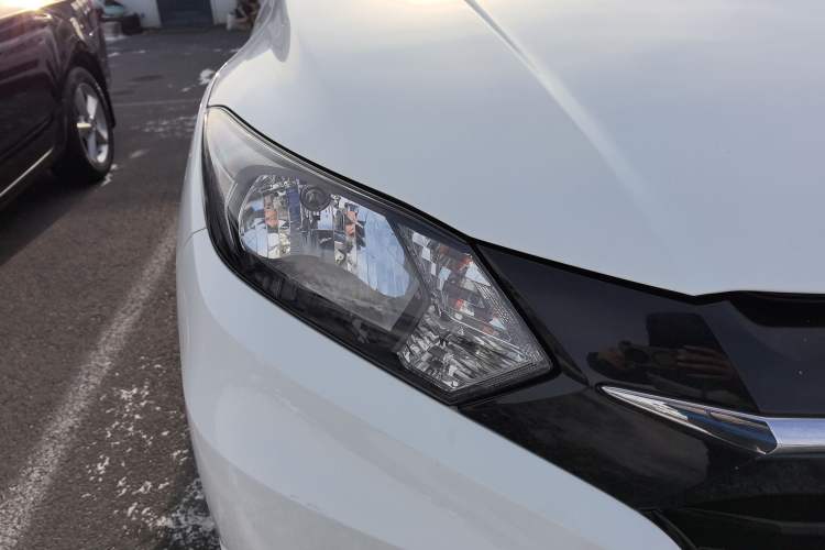 Used Honda Vezel 2015 1.5L CVT two-wheel drive Comfort trim
