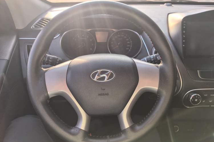 Used Hyundai ix35 2015 2.0L Automatic 2WD Comfort Edition China V Standard
