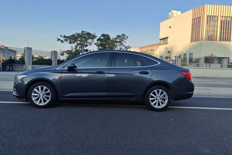 Used Buick Verano 2017 Sedan 20T Dual-Clutch Elite Model