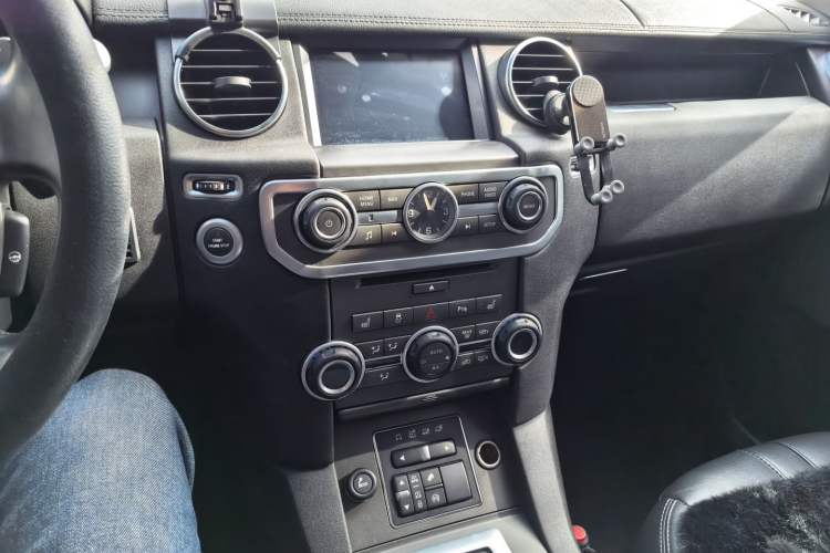 Used Land Rover Discovery 2015 3.0 SC V6 SE
