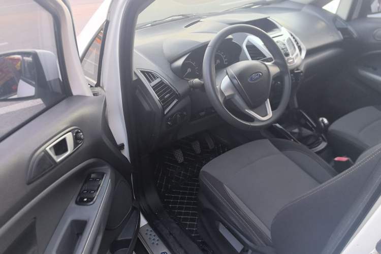 Used Ford EcoSport 2013 1.5L Manual Fashion Model
