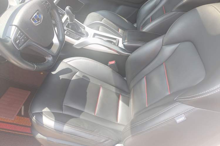 Used Geely Auto Emgrand X7 Sport 2018 1.8TD Automatic Two-Wheel Drive Smart Connect 4G Internet Edition
