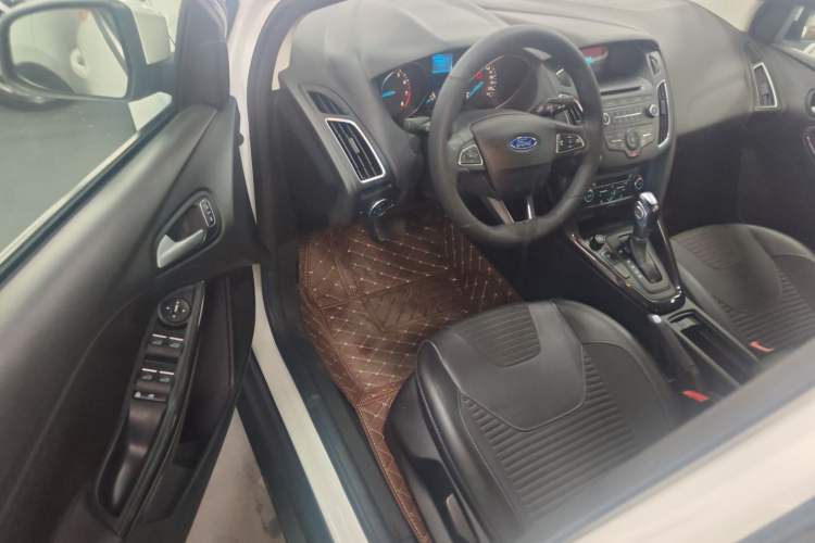 Used Ford Focus 2015 Sedan EcoBoost 125 Automatic Supreme Style Edition
