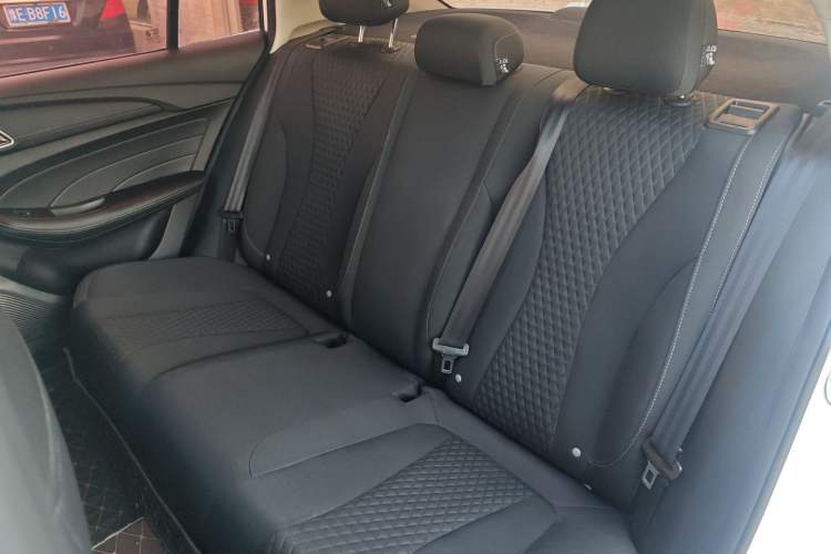 Used Roewe i5 2019 1.5L Manual 4G Connected Langyue Edition
