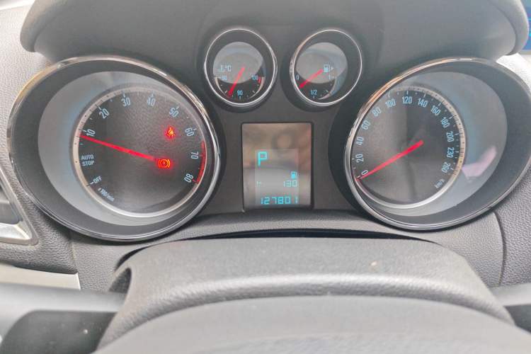 Used Buick Encore 2015 1.4T Automatic Two-Wheel Drive Urban Elite Version
