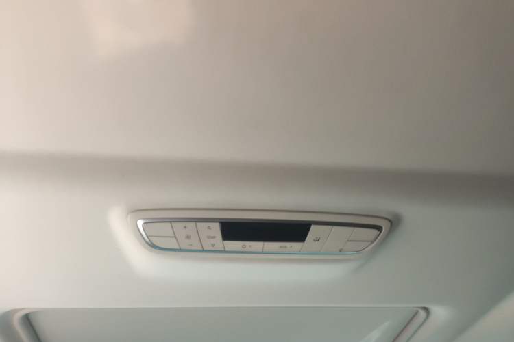 Used Buick GL8 2017 ES 28T Comfort Model China V Standard
