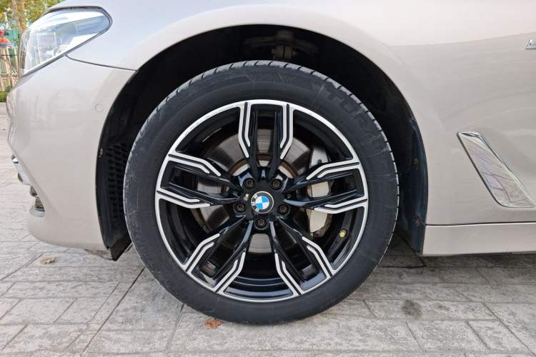 Used BMW 5 Series 2018 530Li Luxury Edition Premium Package
