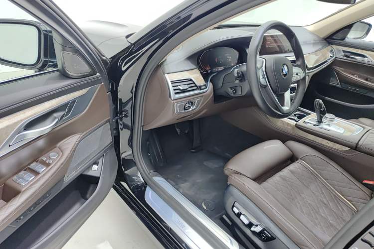 Used BMW 7 Series 2019 Restyled 740Li Leading Luxury Package
